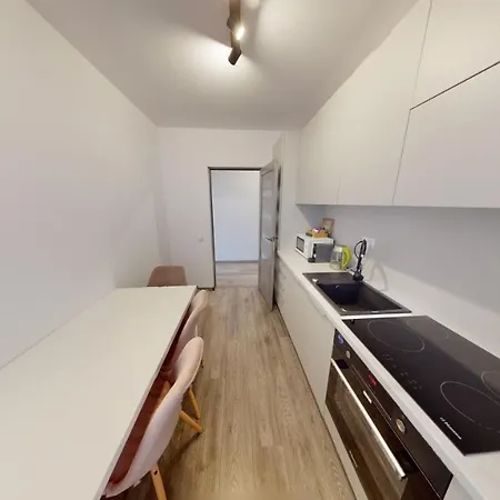 Apartment By The Nr 3 Vrt