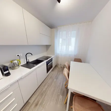 Apartment By The Nr 3 Vrt